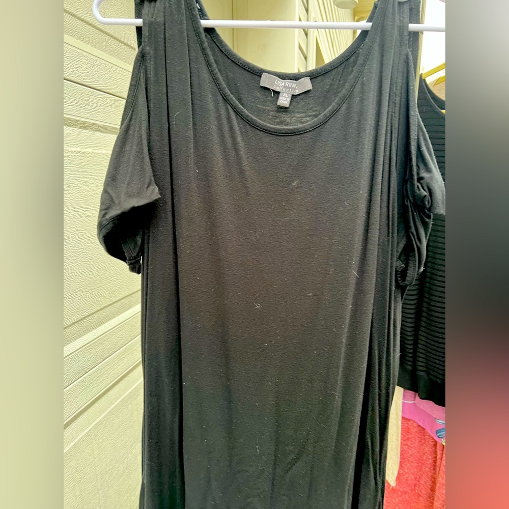 Cold shoulder short sleeve tshirt